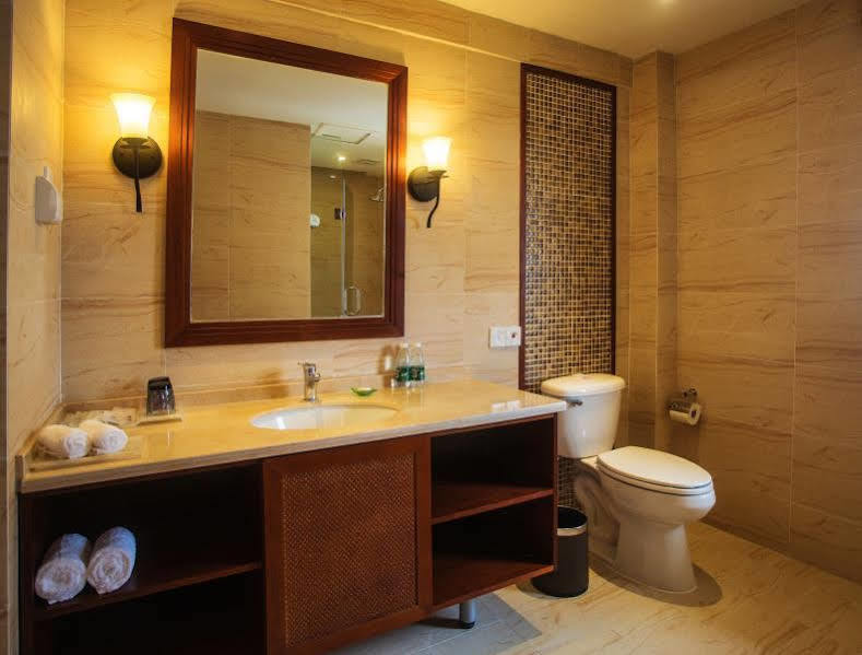 Hotel Yuhuayuan Seaview Sanya Exterior foto